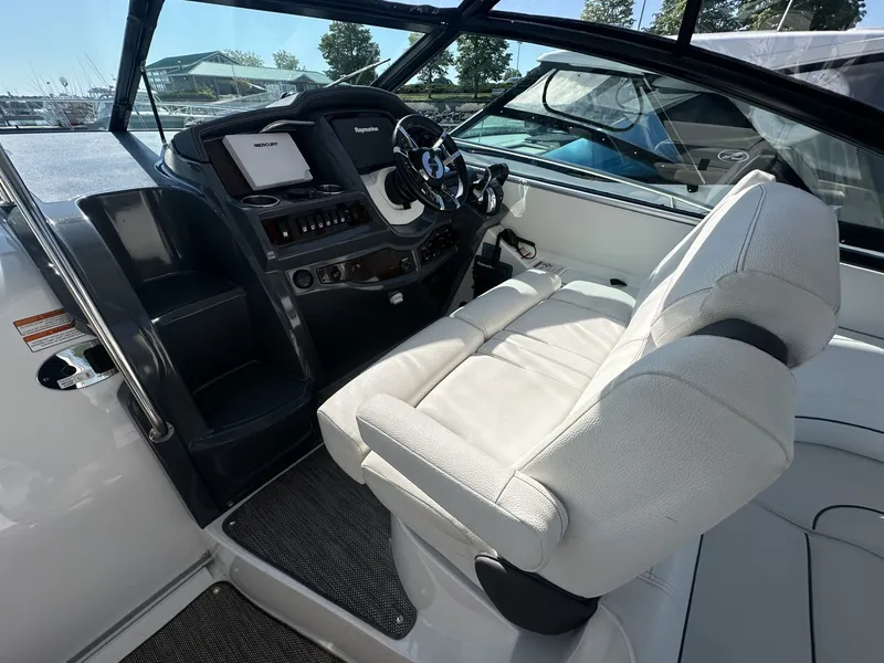 Slide: The Image of Cruisers 380 EXPRESS 2016 - 16