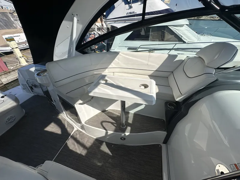 Slide: The Image of Cruisers 380 EXPRESS 2016 - 18