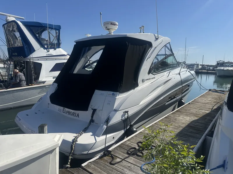 Slide: The Image of Cruisers 380 EXPRESS 2016 - 2