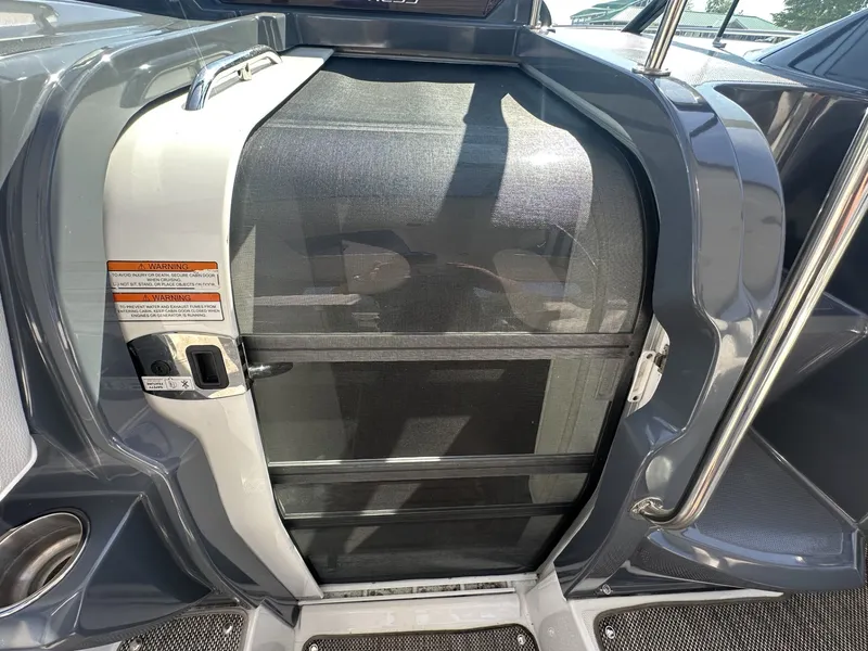 Slide: The Image of Cruisers 380 EXPRESS 2016 - 27