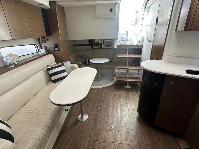 Slide: The Image of Cruisers 380 EXPRESS 2016 - 34