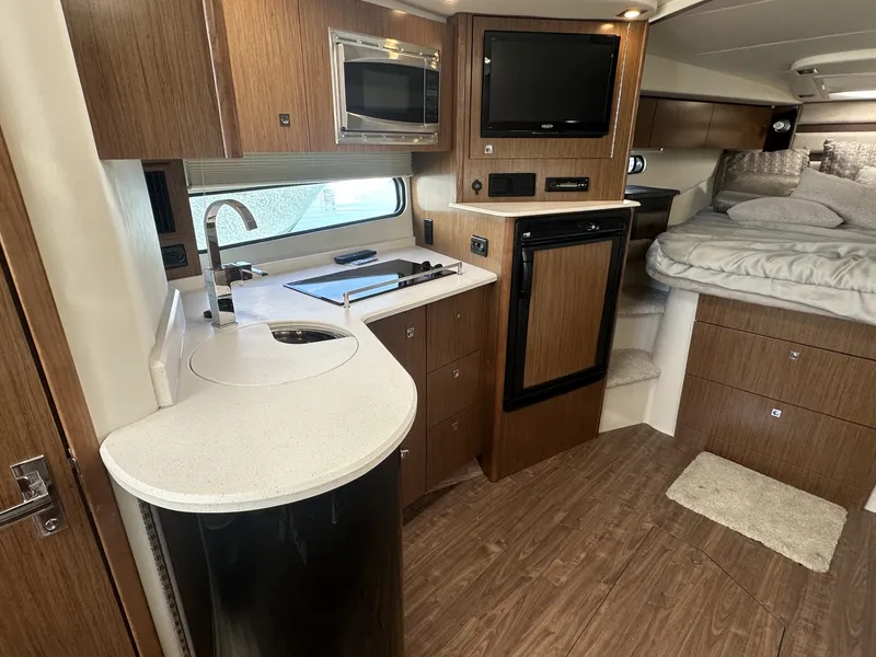Slide: The Image of Cruisers 380 EXPRESS 2016 - 35