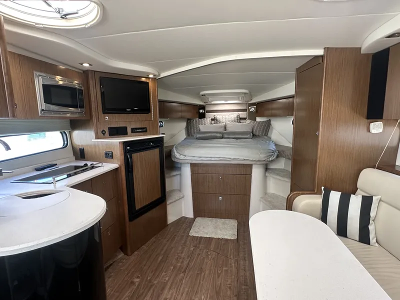 Slide: The Image of Cruisers 380 EXPRESS 2016 - 37