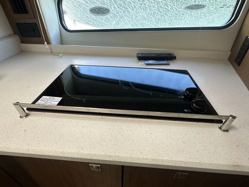 Slide: The Image of Cruisers 380 EXPRESS 2016 - 41