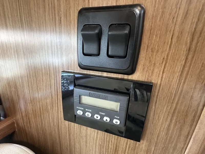 Slide: The Image of Cruisers 380 EXPRESS 2016 - 44