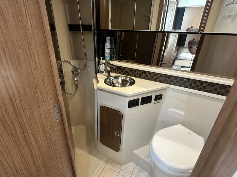 Slide: The Image of Cruisers 380 EXPRESS 2016 - 49