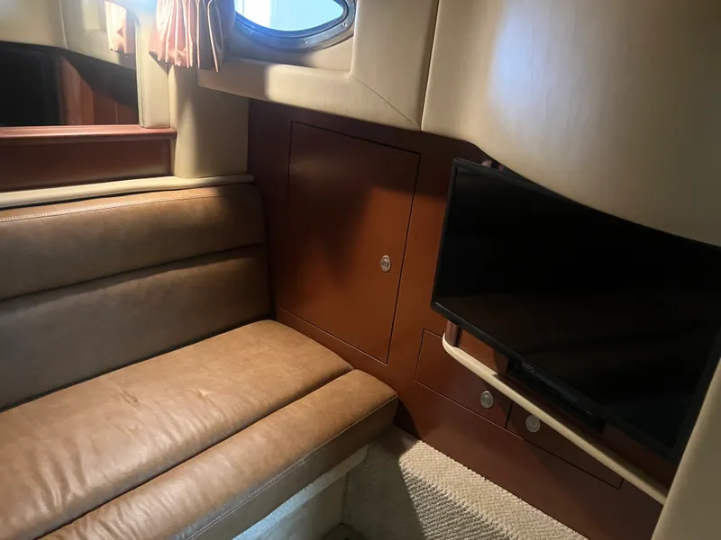 Slide: The Image of Sea Ray 44 SUNDANCER 2007 - 12