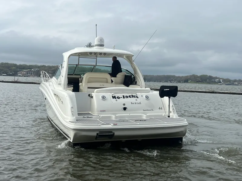 Slide: The Image of Sea Ray 44 SUNDANCER 2007 - 2