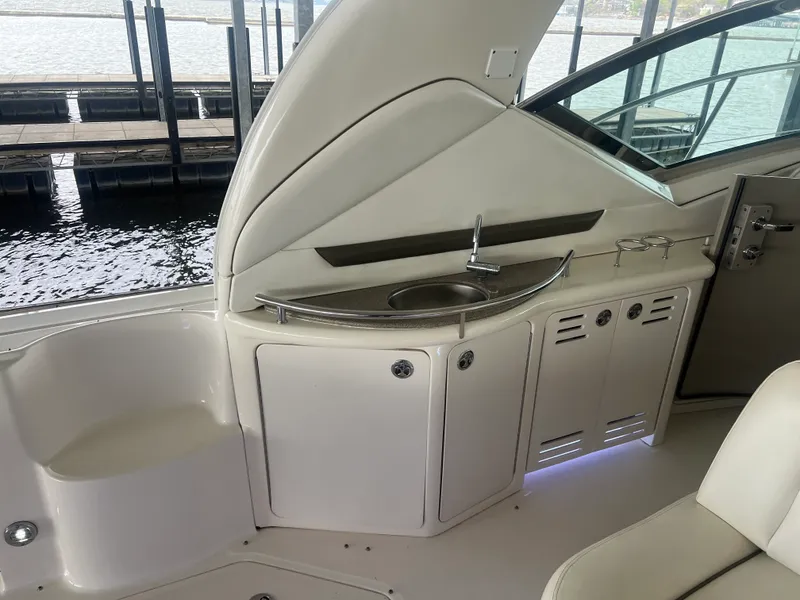 Slide: The Image of Sea Ray 44 SUNDANCER 2007 - 32