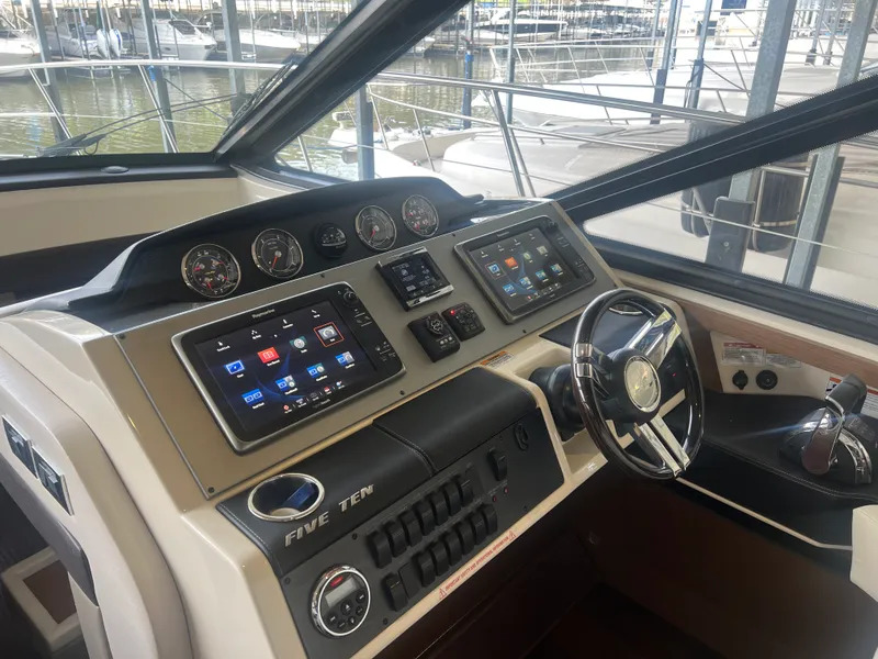 Slide: The Image of Sea Ray 510 SUNDANCER 2015 - 9
