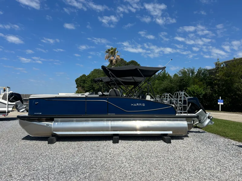 Slide: The Image of Harris Sunliner 230 2026 - 1