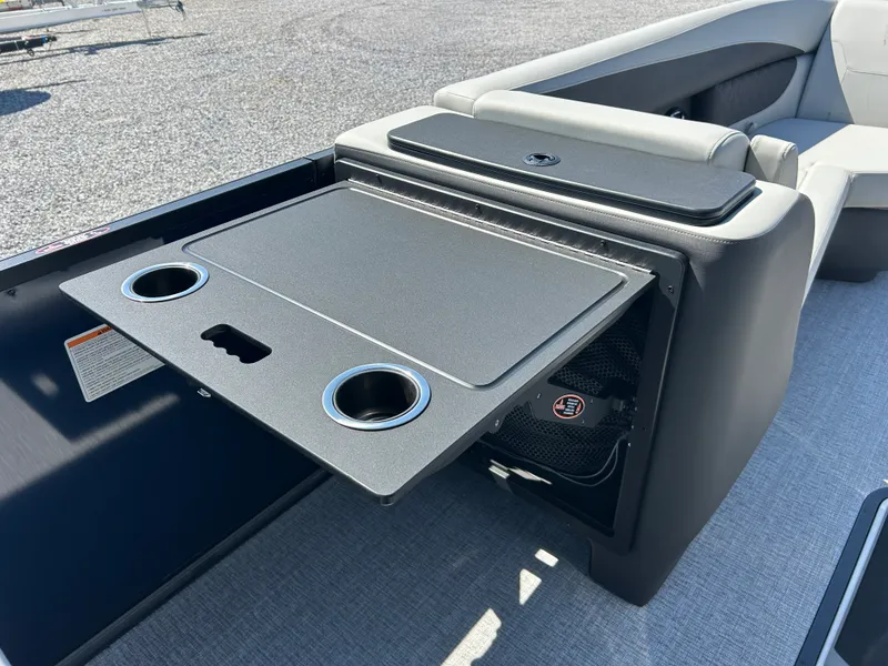 Slide: The Image of Harris Sunliner 230 2026 - 17