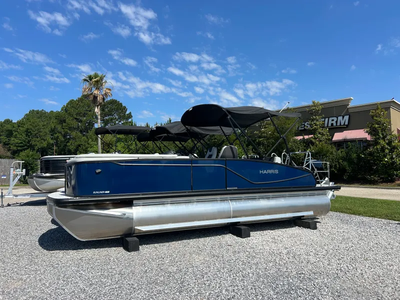 Slide: The Image of Harris Sunliner 230 2026 - 2