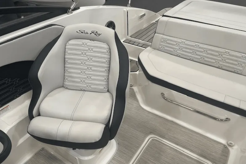 Slide: The Image of Sea Ray SPX 190 2025 - 20