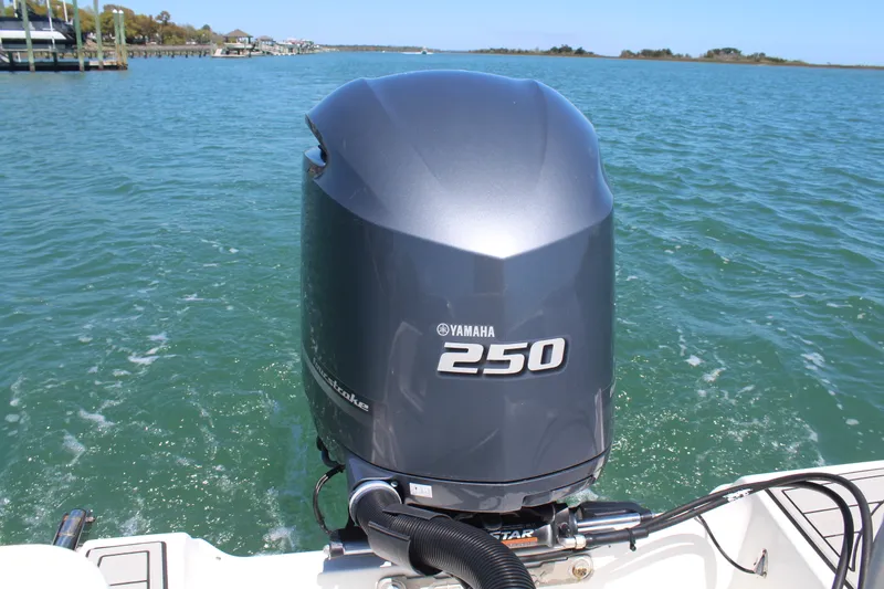 Slide: The Image of Sea Fox 248 COMMANDER 2021 - 11