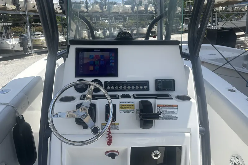 Slide: The Image of Sea Fox 248 COMMANDER 2021 - 22