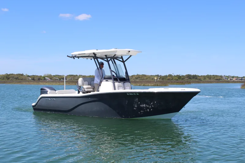 Slide: The Image of Sea Fox 248 COMMANDER 2021 - 3