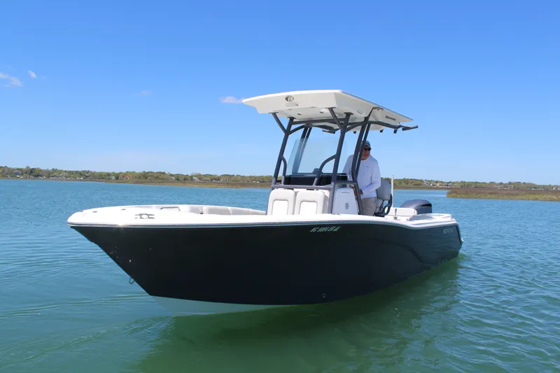 Slide: The Image of Sea Fox 248 COMMANDER 2021 - 7