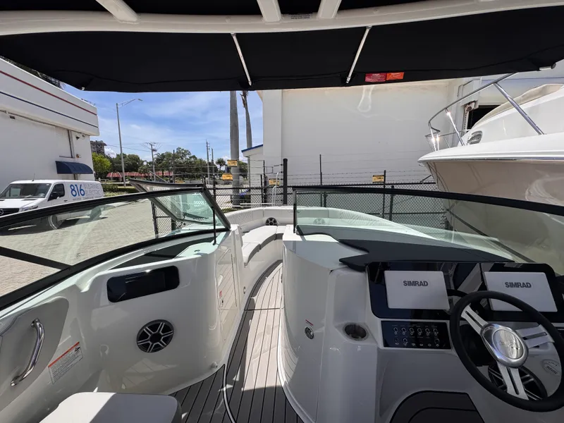Slide: The Image of Sea Ray SDX 230 Outboard 2026 - 14