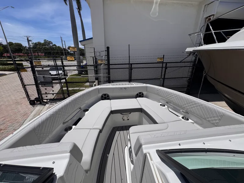 Slide: The Image of Sea Ray SDX 230 Outboard 2026 - 19
