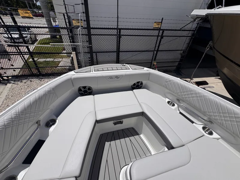 Slide: The Image of Sea Ray SDX 230 Outboard 2026 - 20