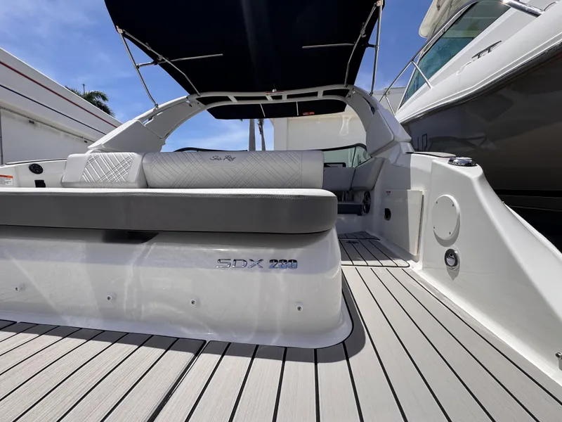 Slide: The Image of Sea Ray SDX 230 Outboard 2026 - 6