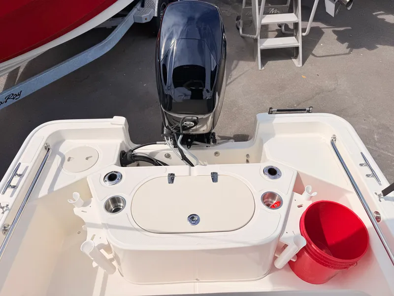 Slide: The Image of Boston Whaler 150 Montauk 2026 - 12