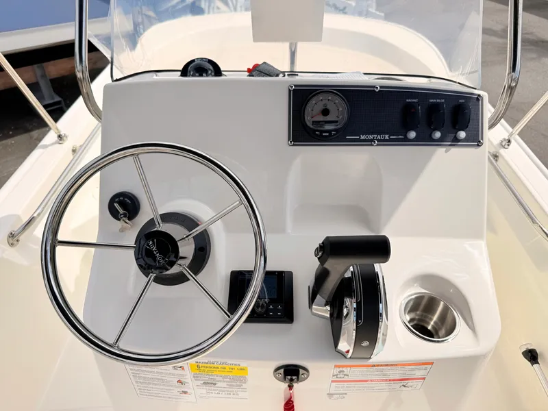 Slide: The Image of Boston Whaler 150 Montauk 2026 - 17