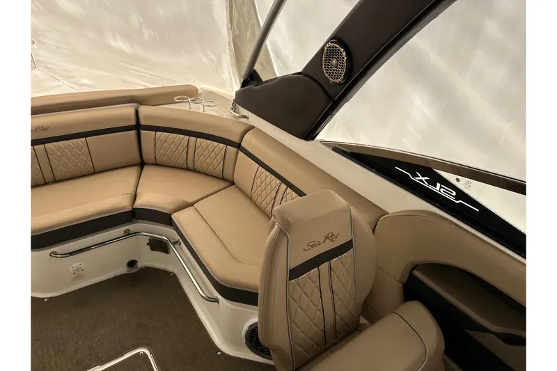Slide: The Image of Sea Ray 250 SLX 2017 - 9