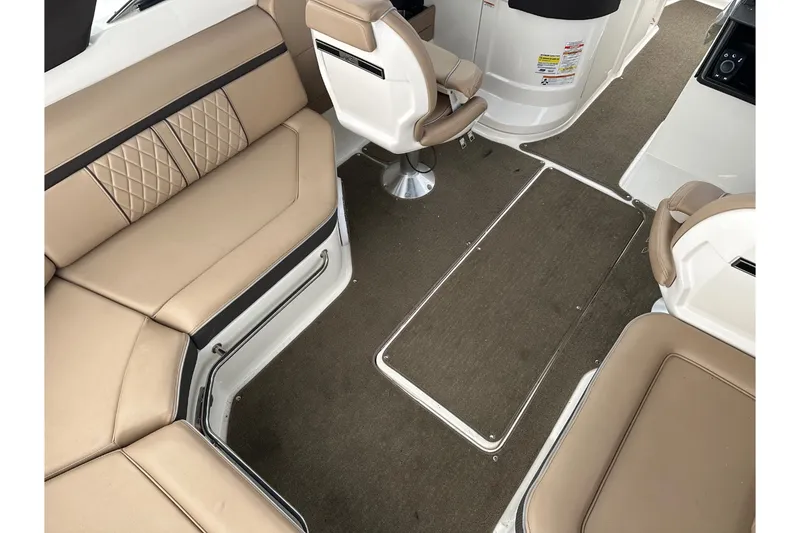 Slide: The Image of Sea Ray 250 SLX 2017 - 7