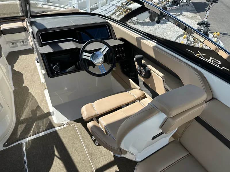 Slide: The Image of Sea Ray 250 SLX 2017 - 39