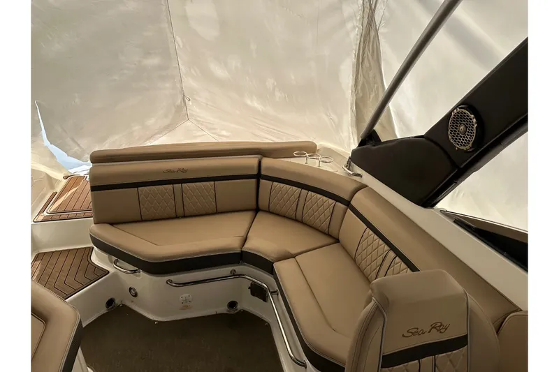 Slide: The Image of Sea Ray 250 SLX 2017 - 8
