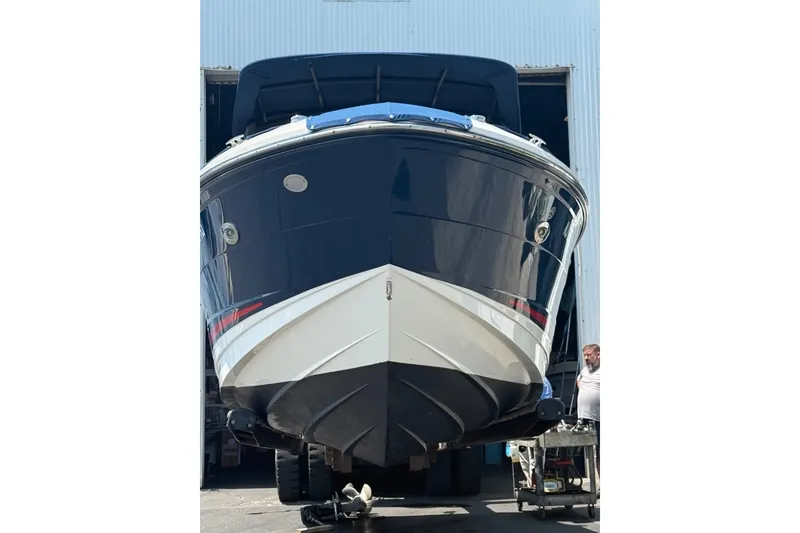 Slide: The Image of Sea Ray 250 SLX 2017 - 28