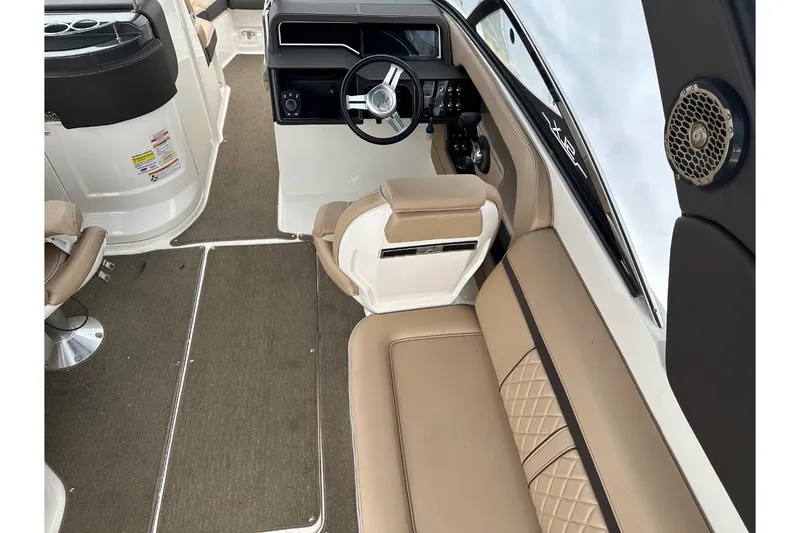 Slide: The Image of Sea Ray 250 SLX 2017 - 15