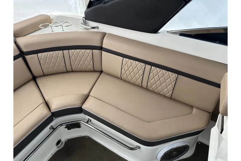 Slide: The Image of Sea Ray 250 SLX 2017 - 11