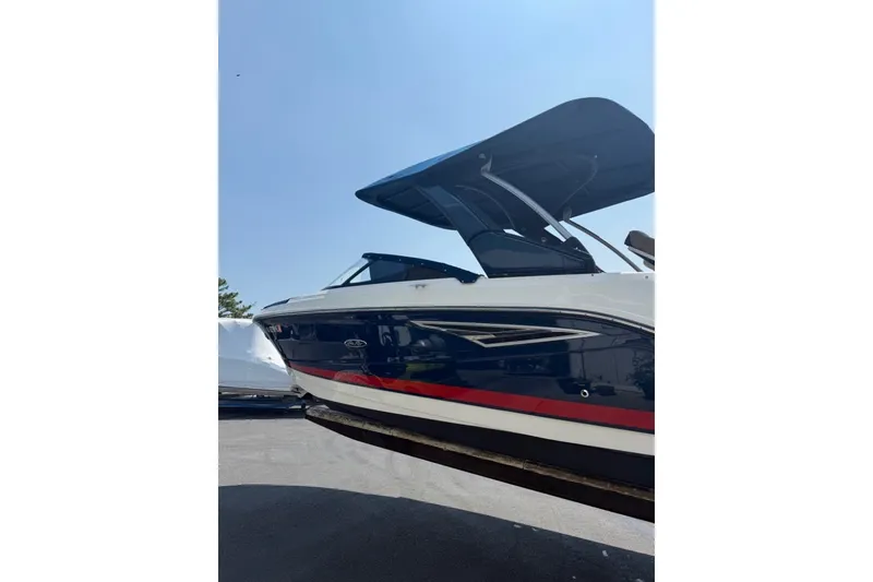 Slide: The Image of Sea Ray 250 SLX 2017 - 27