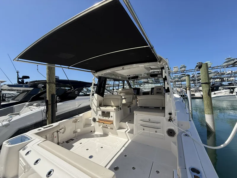 Slide: The Image of Boston Whaler 405 Conquest 2026 - 26