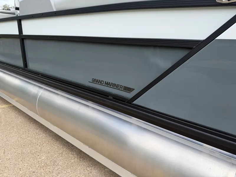 Slide: The Image of Harris Grand Mariner 270 2026 - 2