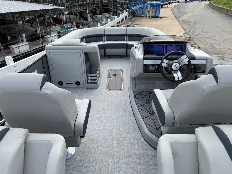 Slide: The Image of Harris Grand Mariner 270 2026 - 20