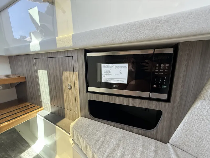 Slide: The Image of Sea Ray SLX 360 OUTBOARD 2026 - 14