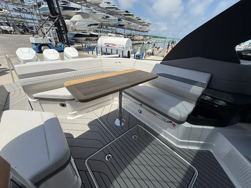 Slide: The Image of Sea Ray SLX 360 OUTBOARD 2026 - 16