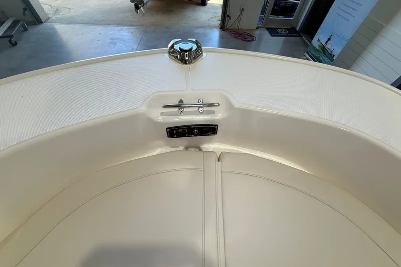 Slide: The Image of Boston Whaler 170 Montauk 2026 - 26