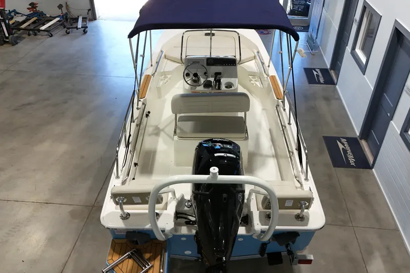 Slide: The Image of Boston Whaler 170 Montauk 2026 - 6