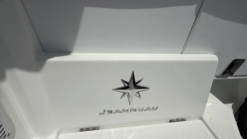 Slide: The Image of Jeanneau NC 795 SERIES 2 2024 - 5
