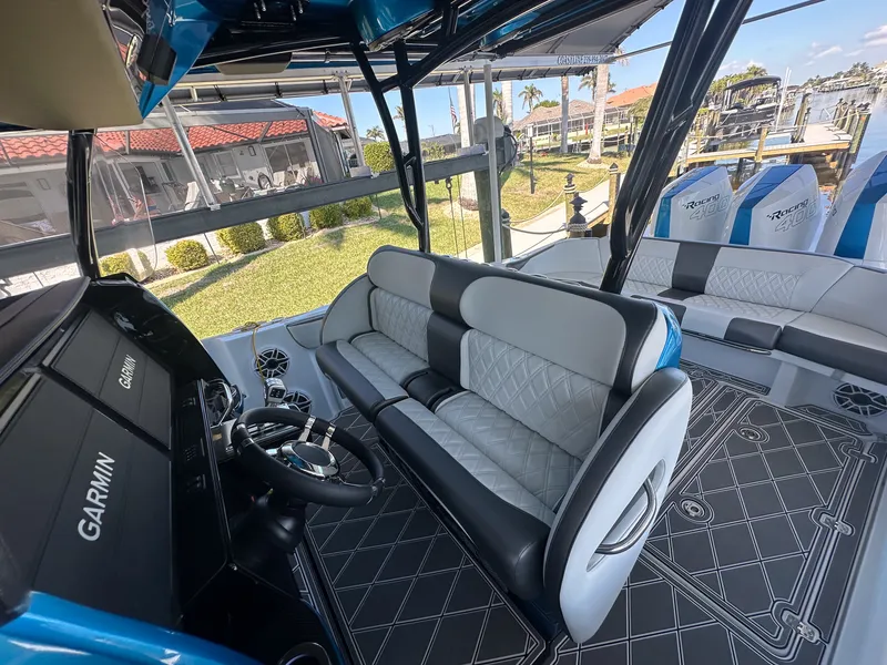 Slide: The Image of Nor-Tech 340 SPORT 2025 - 12