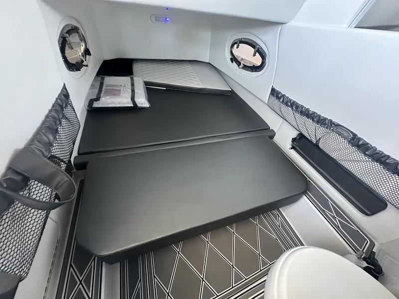 Slide: The Image of Nor-Tech 340 SPORT 2025 - 15