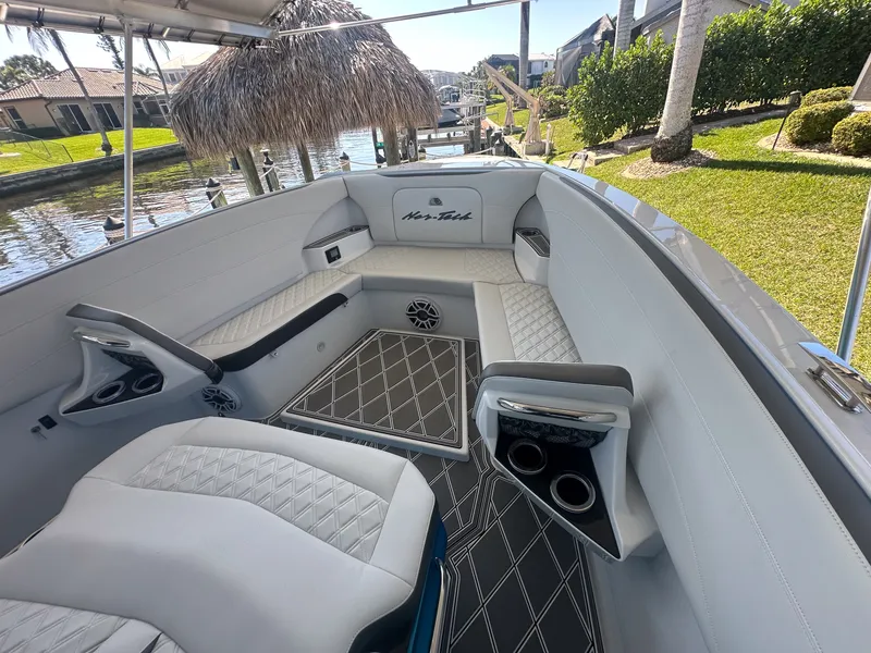 Slide: The Image of Nor-Tech 340 SPORT 2025 - 17