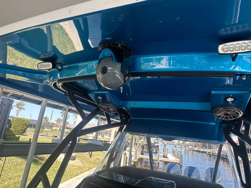 Slide: The Image of Nor-Tech 340 SPORT 2025 - 18