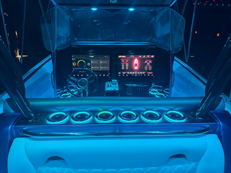 Slide: The Image of Nor-Tech 340 SPORT 2025 - 37