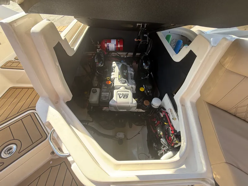 Slide: The Image of Sea Ray 280 SLX 2019 - 28